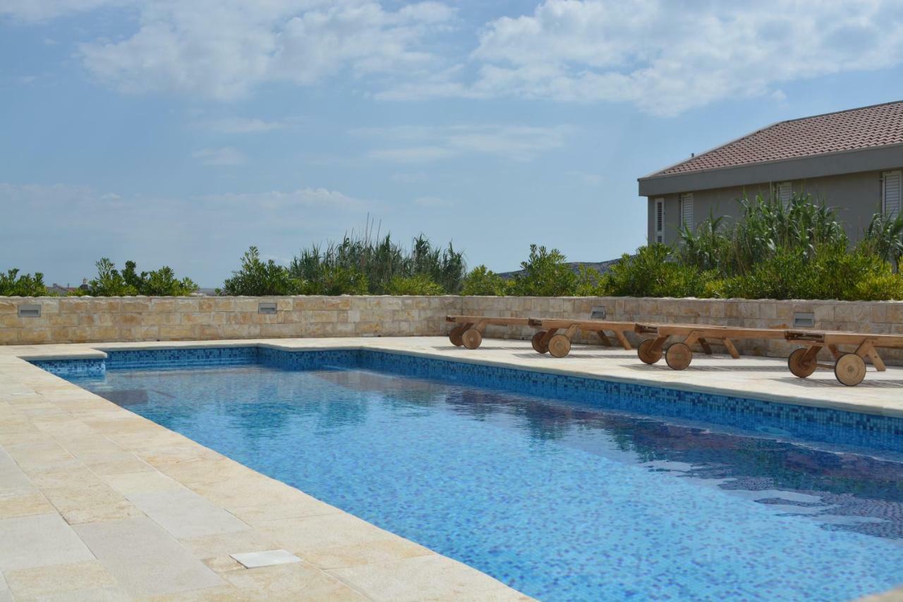 Villa Antea - Modern House With Pool Đảo Pag Ngoại thất bức ảnh