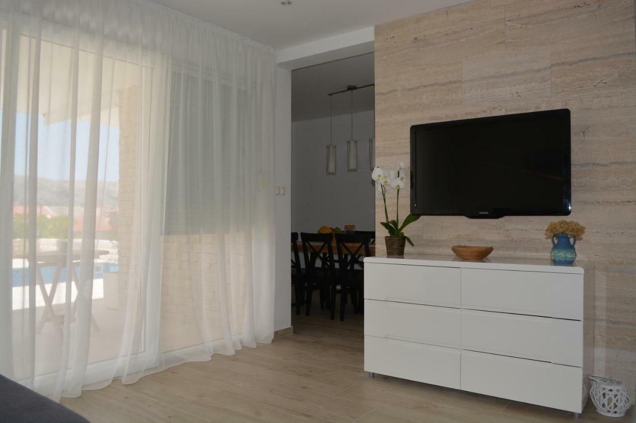 Villa Antea - Modern House With Pool Đảo Pag Ngoại thất bức ảnh