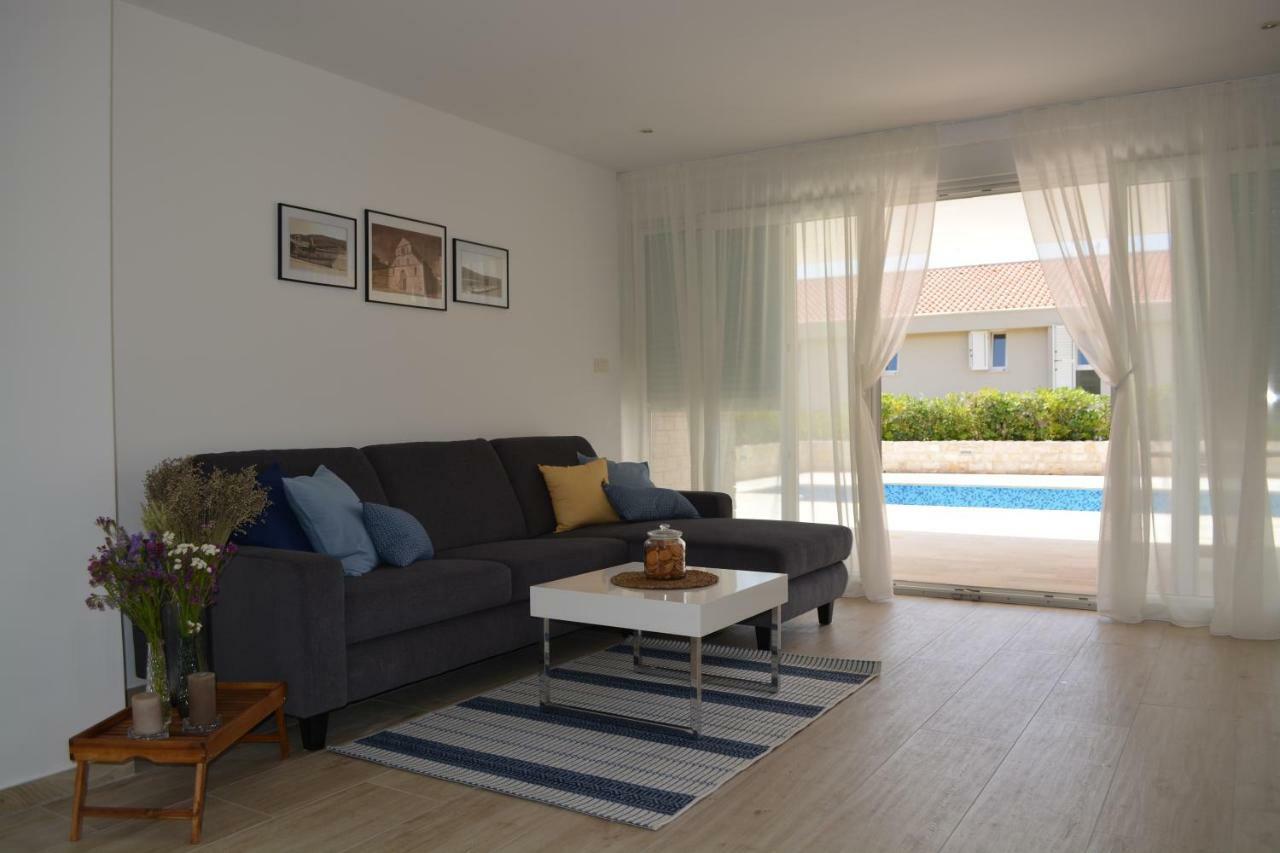 Villa Antea - Modern House With Pool Đảo Pag Ngoại thất bức ảnh